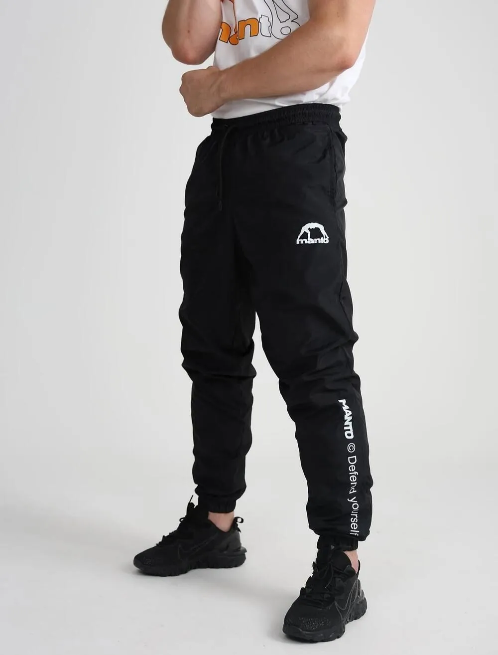 Nylon Штани Manto