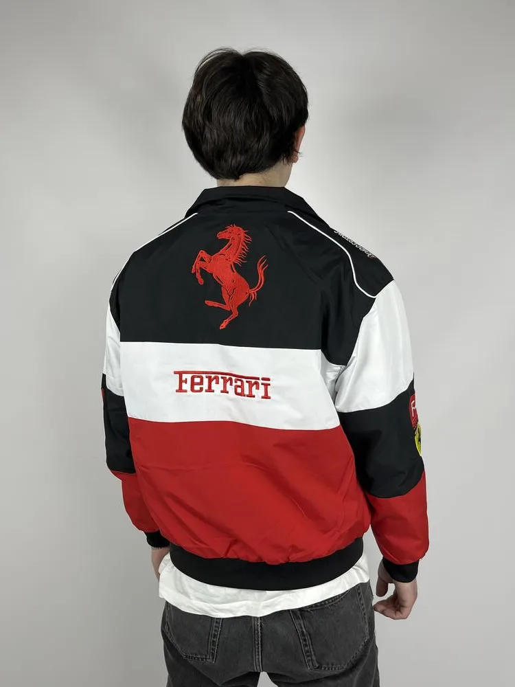 Бомбер Ferrari