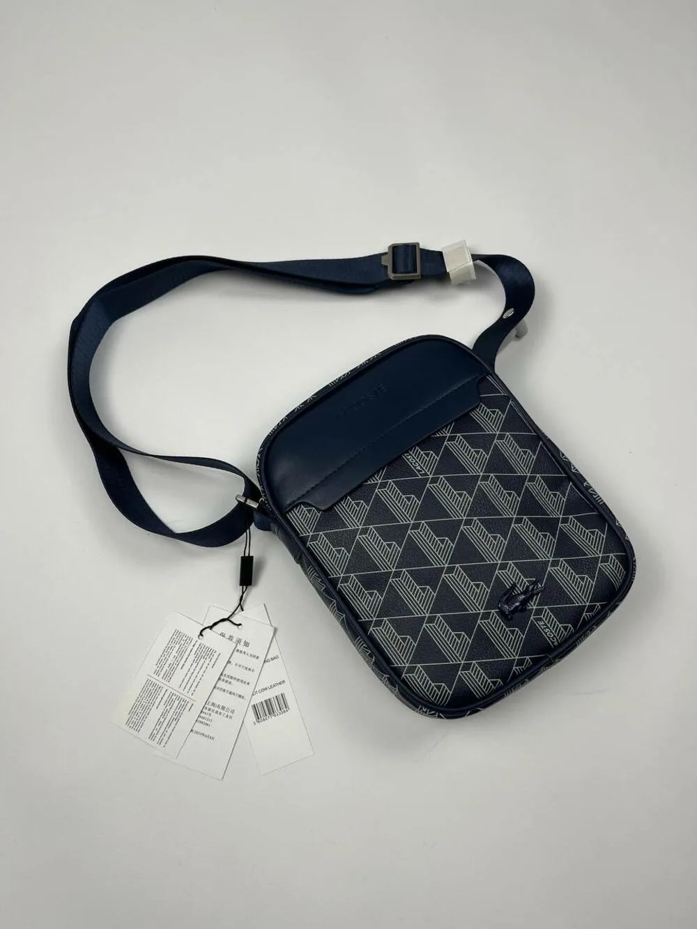 Мессенджер Lacoste Reporter