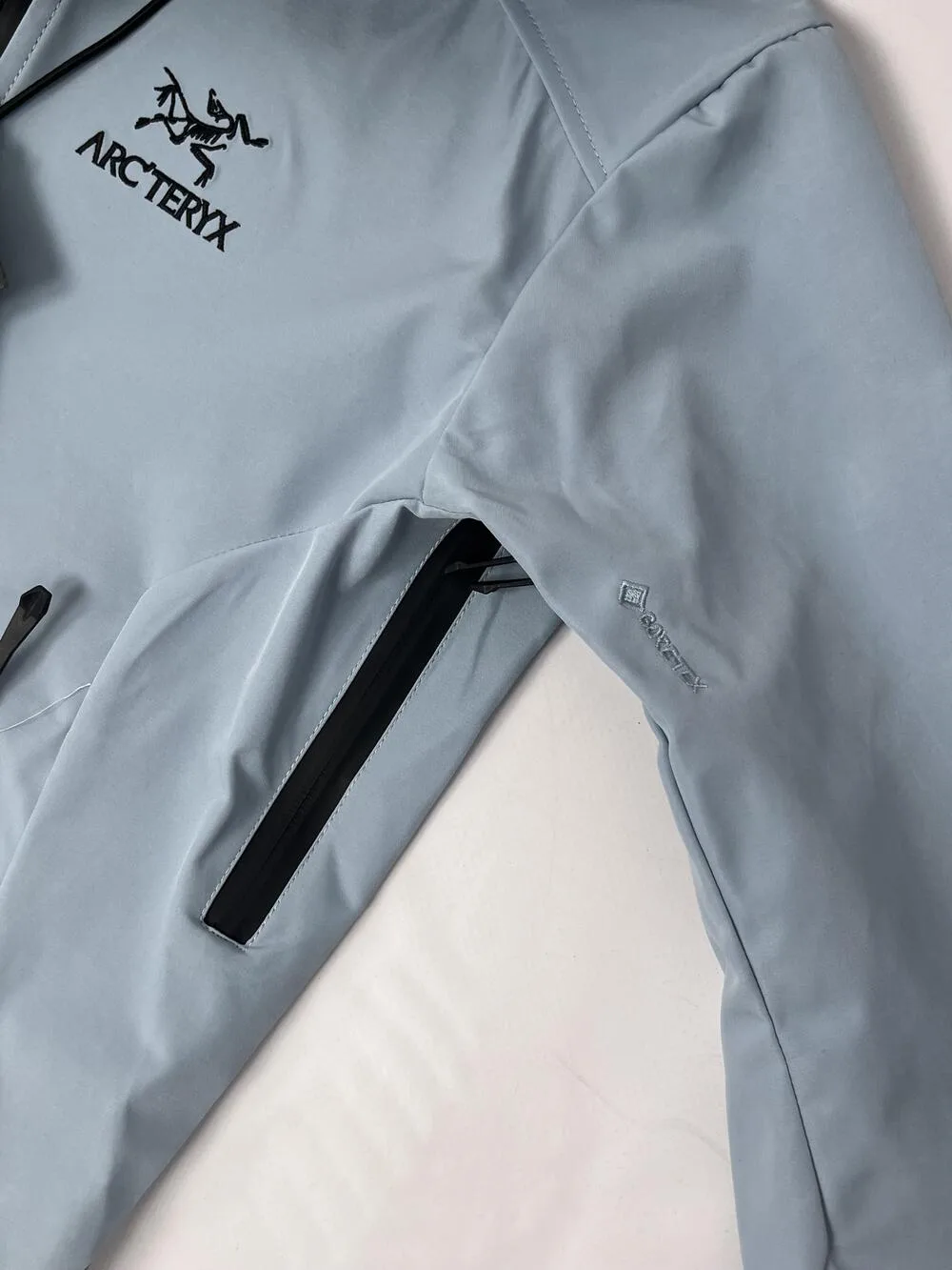 Вітровка Arcteryx