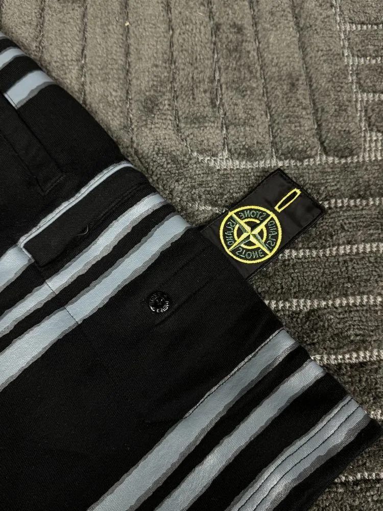 Шорти Stone Island x Supreme