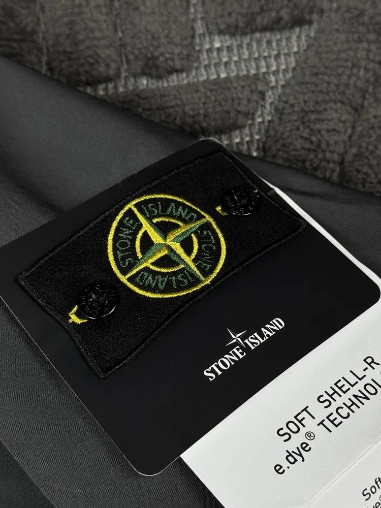 Куртка Stone Island Soft Shell-R